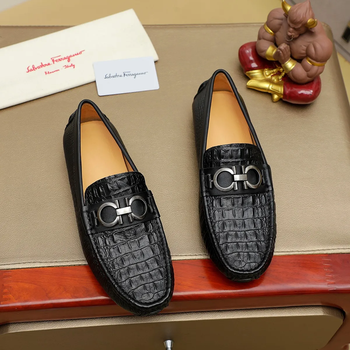 Men's shoes 💰360 🕷🕷【Ferragamo】Ferragamo Popular fashionable casual slip-on shoes🇨🇳Official website counter 1:1 production, original mold opening💯Good quality visible, imported high-end first-layer calfskin, luxurious pigskin lining🌿Very clear texture, high-quality waterproof, non-slip and wear-resistant outsole🎋High quality and low price, truly handmade🍓Color, code number 38-45